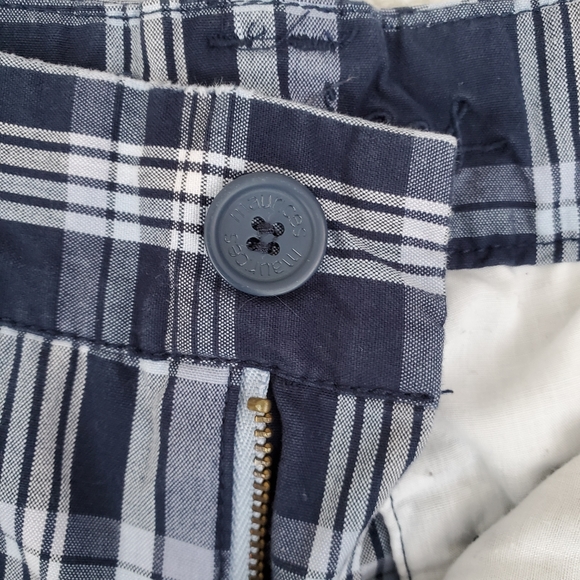 Maurices plaid shorts 7/8 - Picture 4 of 7